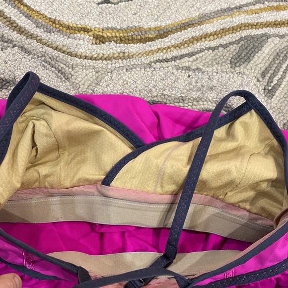 💕Lululemon bright pink gray workout tank with bra sz Medium 💕 - Picture 8 of 11